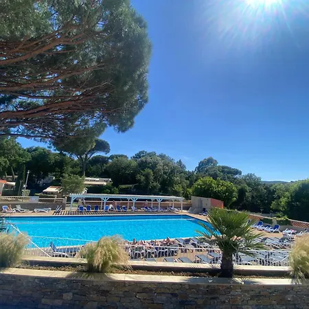 Parc Montana Κάμπινγκ *